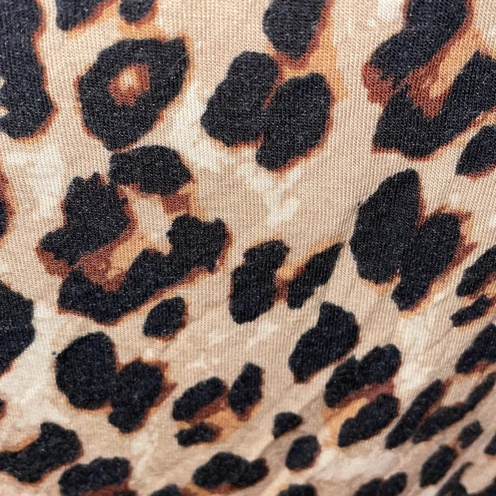 🚫SOLD🚫 Reversible Cheetah Tank Top 🐆 - Picture 6 of 13